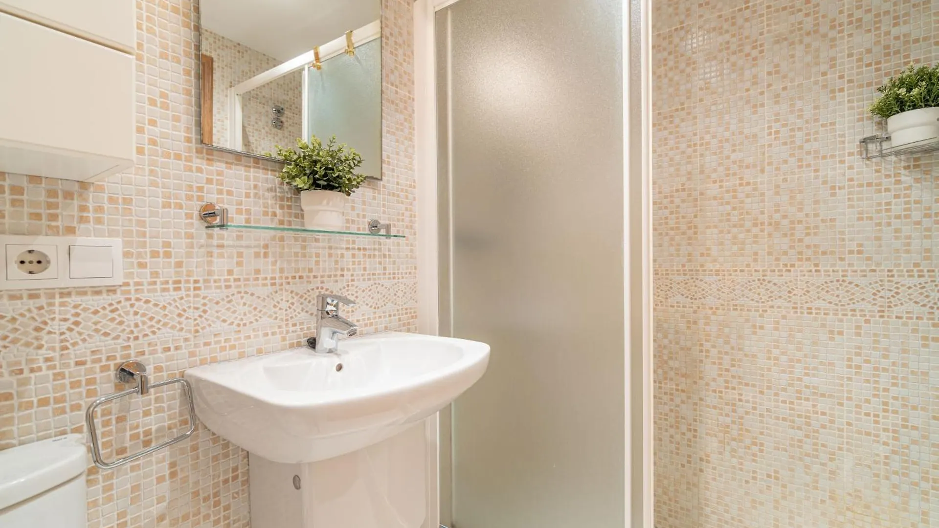 Apart-Rent Apartment Port Salins 0163 Empuriabrava 0*,  Spain
